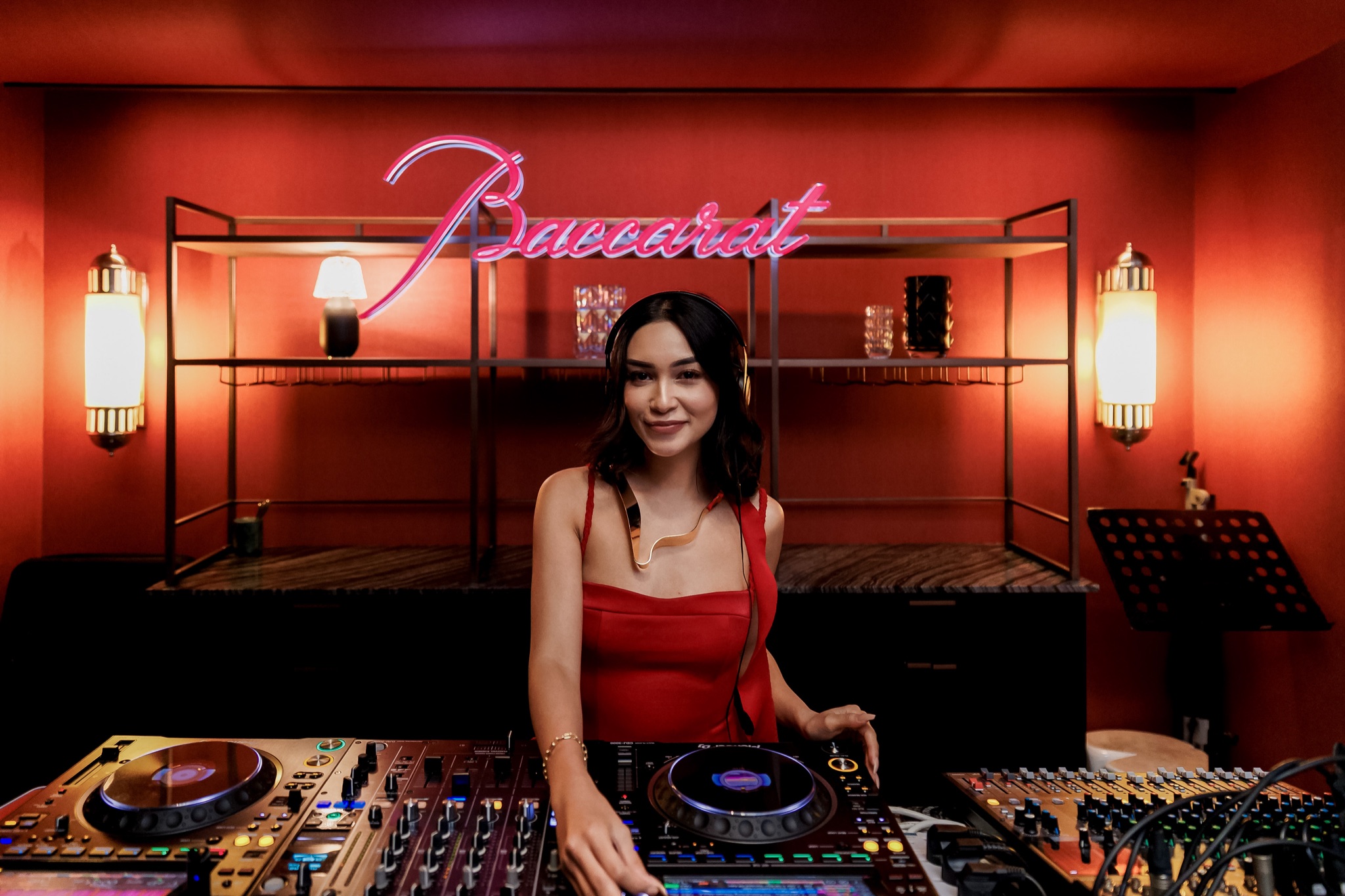 MO X Baccarat photo
