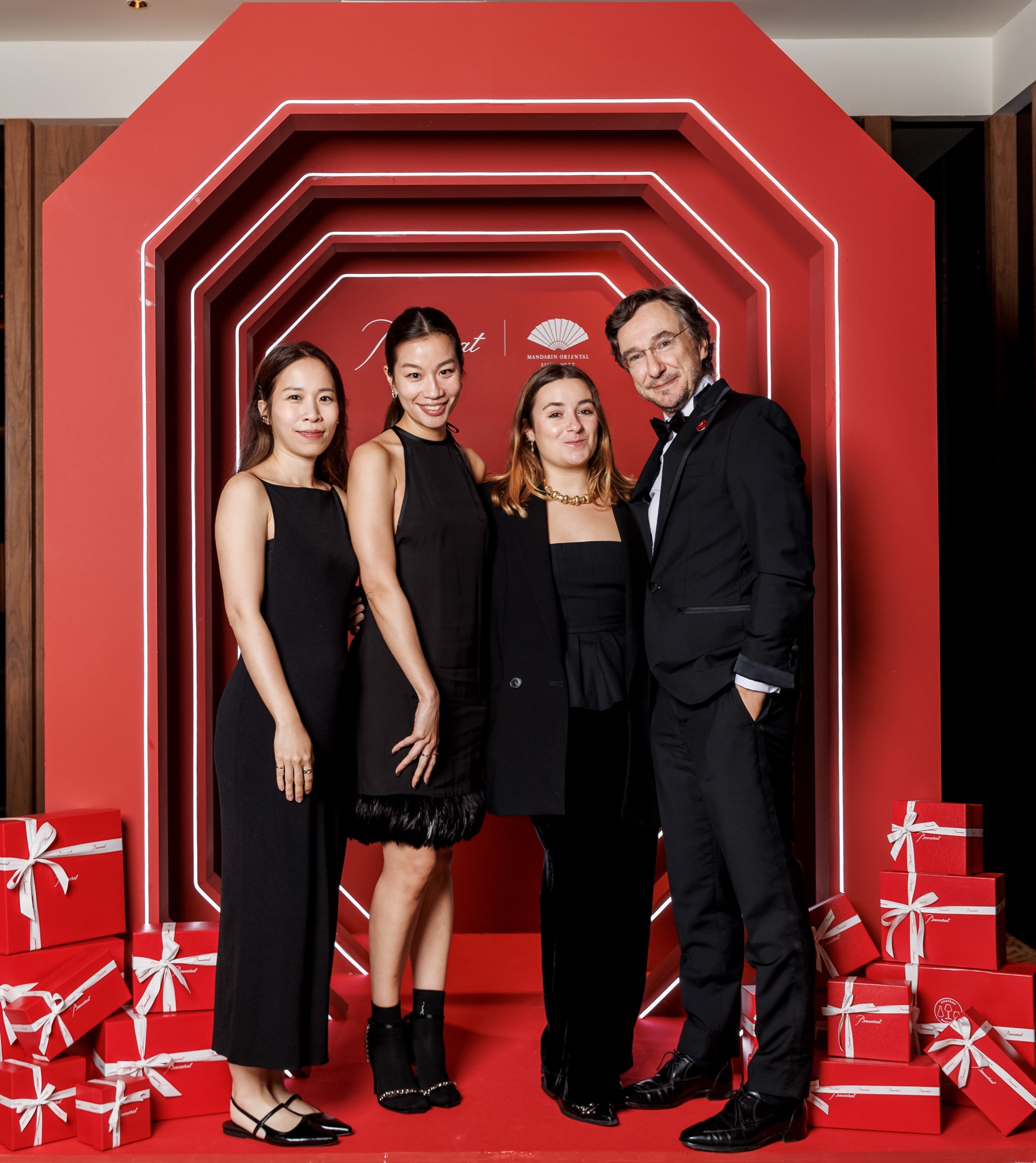 MO X Baccarat photo